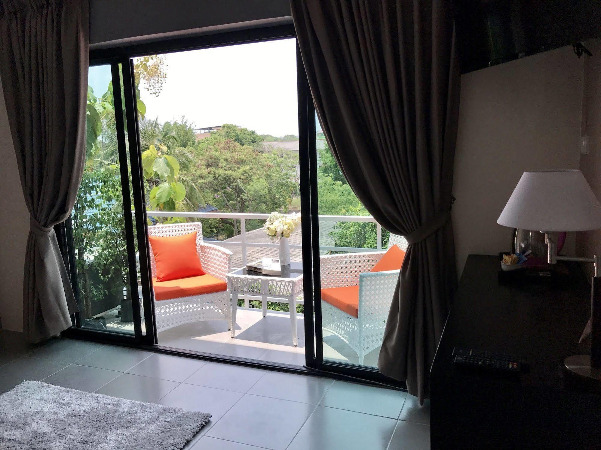 The Beach Cha Am Residence Ча-Ам Экстерьер фото